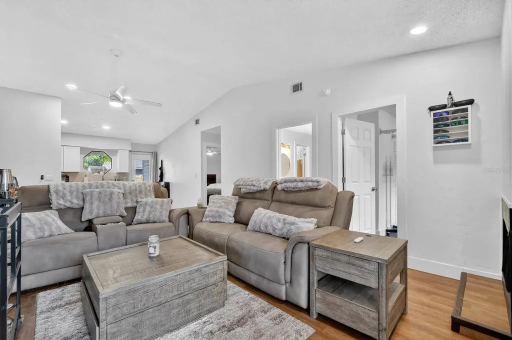 1571 Hancock Lane Daytona Beach FL 32117