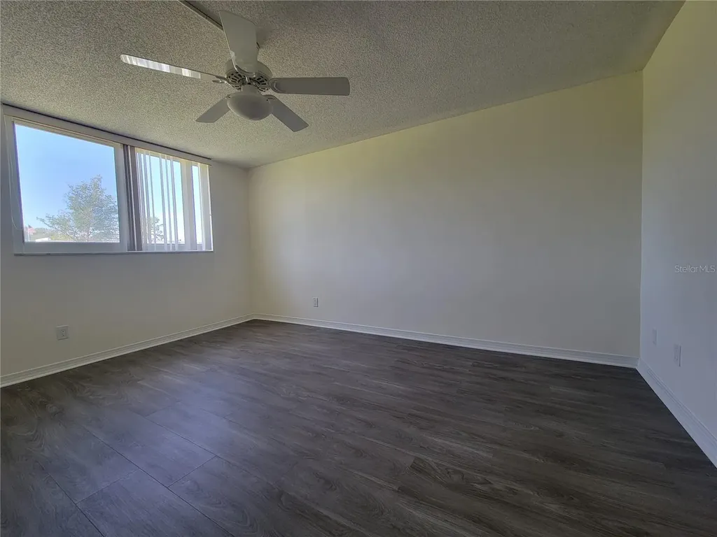 4880 Locust St. NE St Petersburg FL 33703
