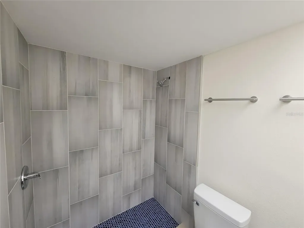 4880 Locust St. NE St Petersburg FL 33703