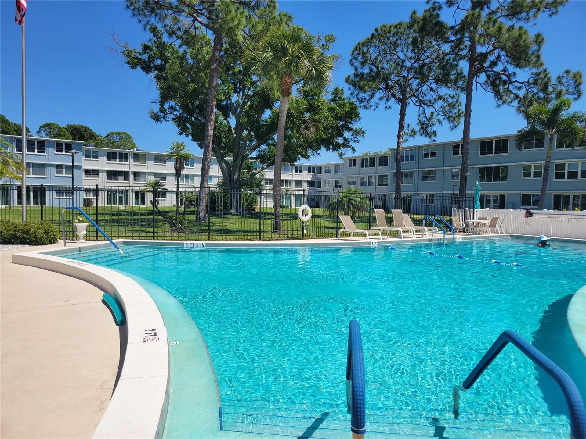 4880 Locust St. NE St Petersburg FL 33703