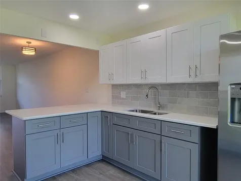 4880 Locust St. NE St Petersburg FL 33703