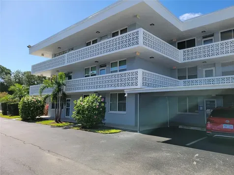 4880 Locust St. NE St Petersburg FL 33703