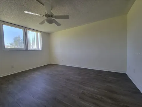 4880 Locust St. NE St Petersburg FL 33703