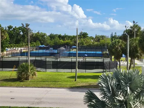 4880 Locust St. NE St Petersburg FL 33703