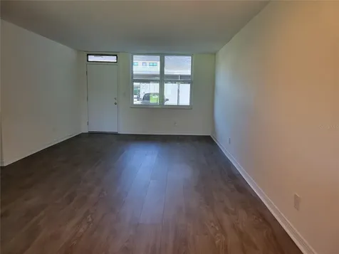 4880 Locust St. NE St Petersburg FL 33703