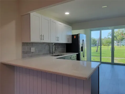 4880 Locust St. NE St Petersburg FL 33703