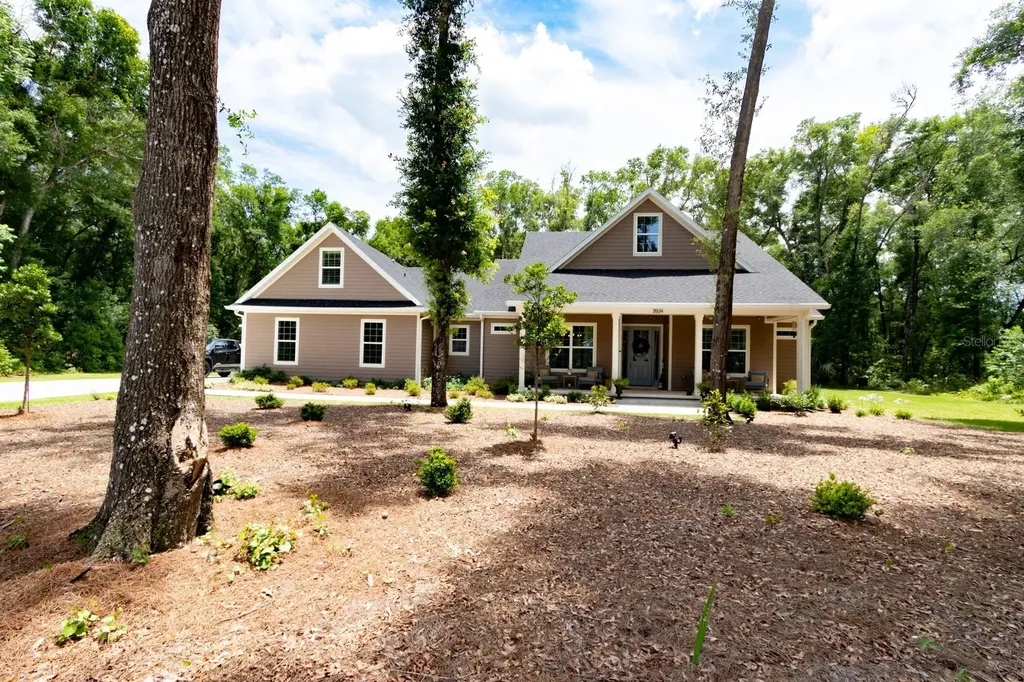 3504 Dunstable Drive Deland FL 32720