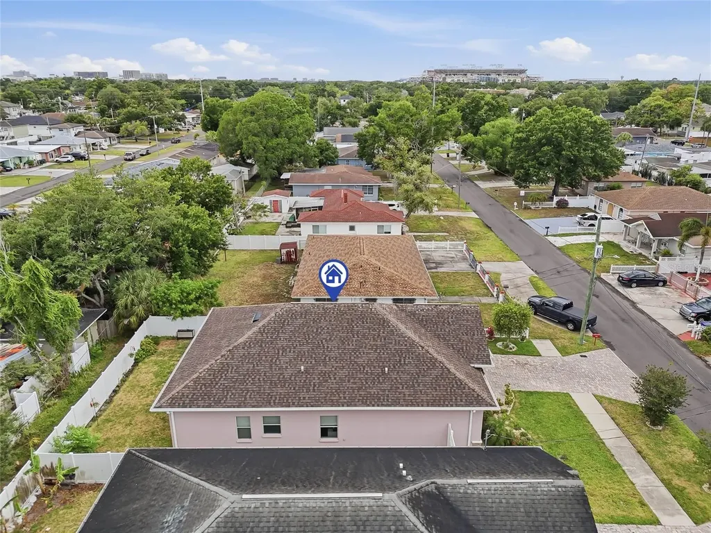 2906 W Douglas Street Tampa FL 33607