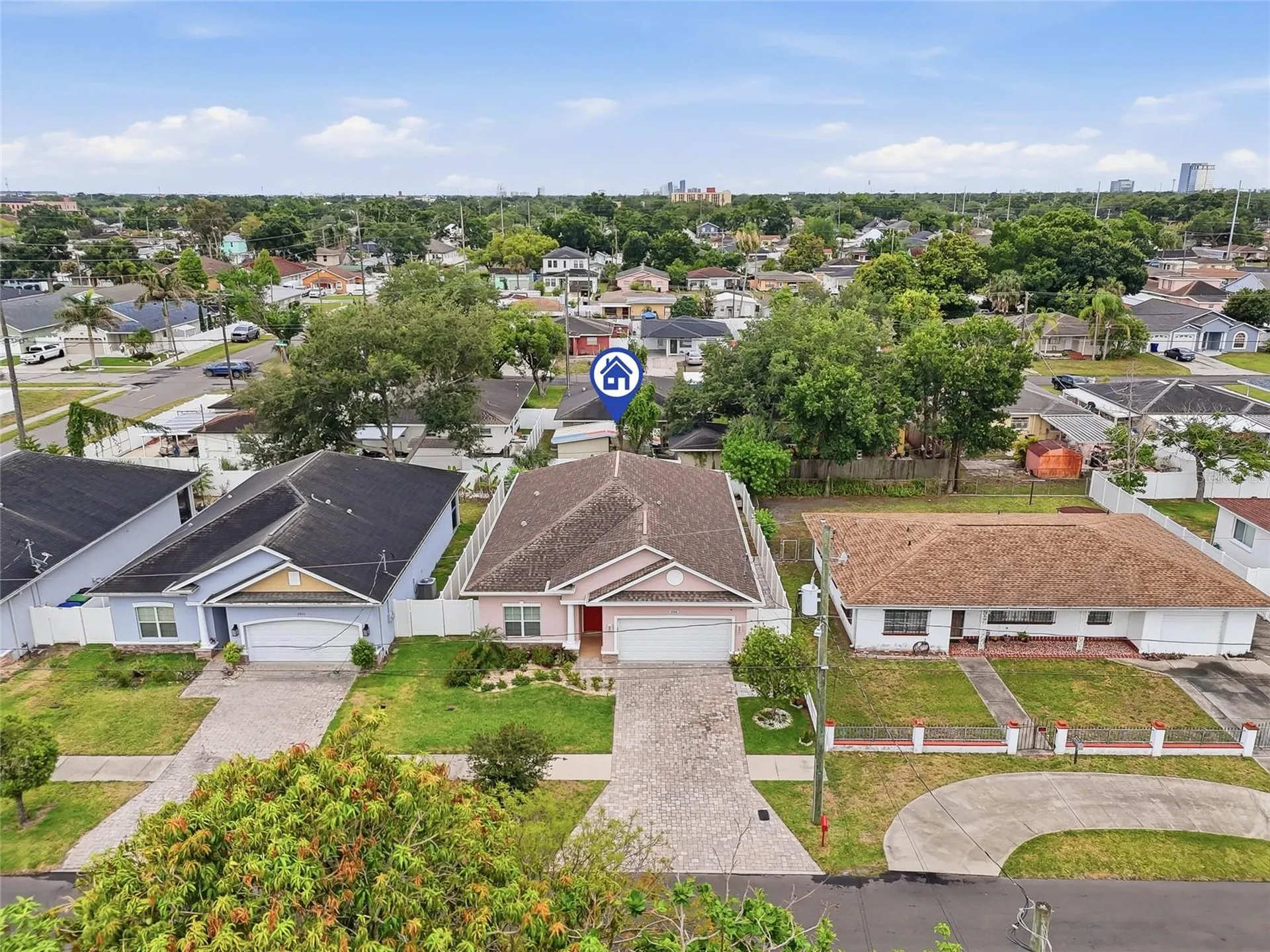 2906 W Douglas Street Tampa FL 33607