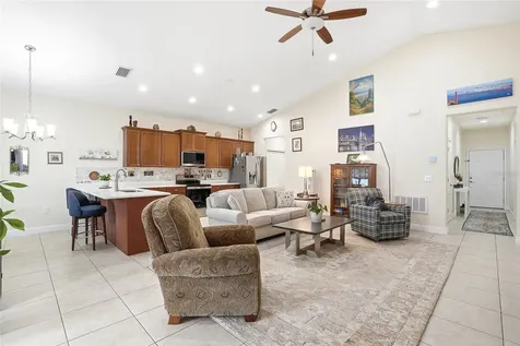2906 W Douglas Street Tampa FL 33607
