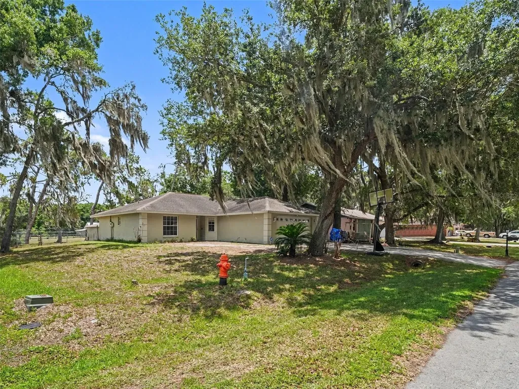 5753 Southwind Drive Mulberry FL 33860