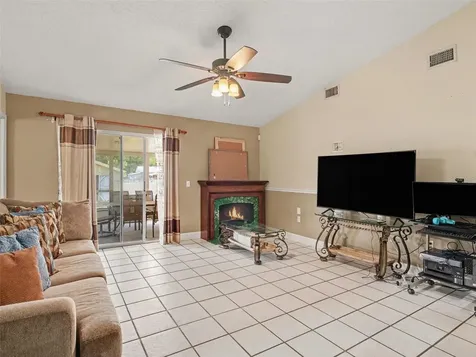 5753 Southwind Drive Mulberry FL 33860