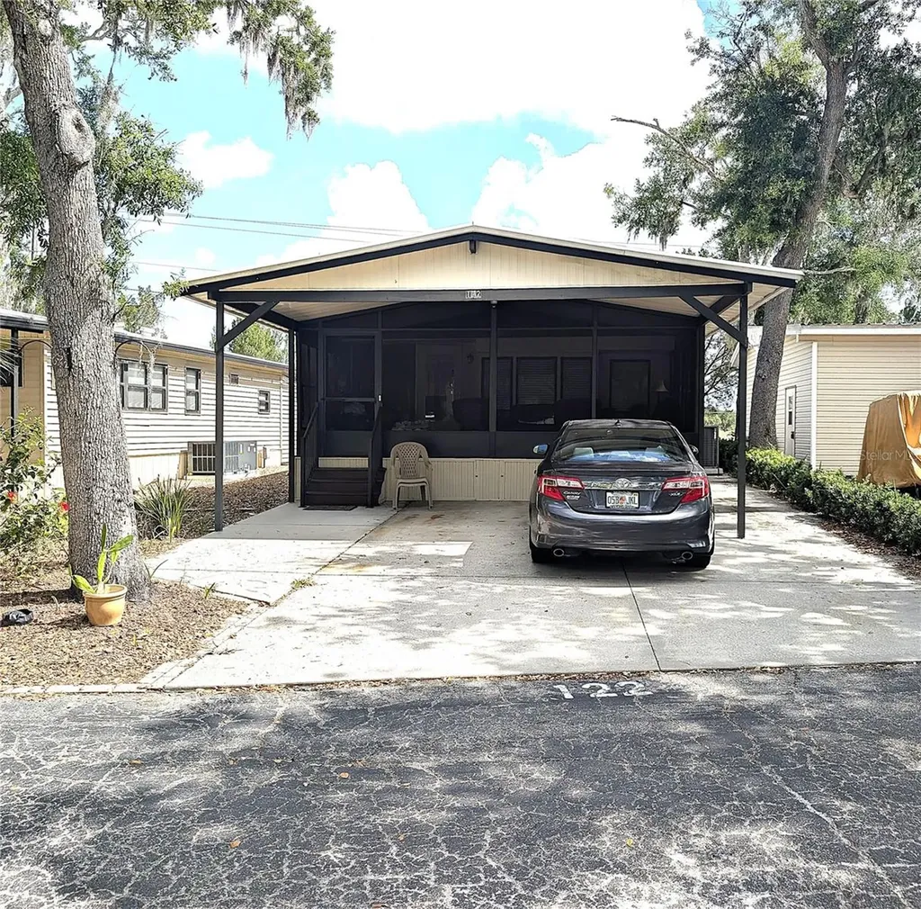 3300 26th Avenue E Bradenton FL 34208