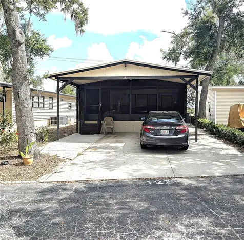 3300 26TH Avenue E Bradenton FL 34208