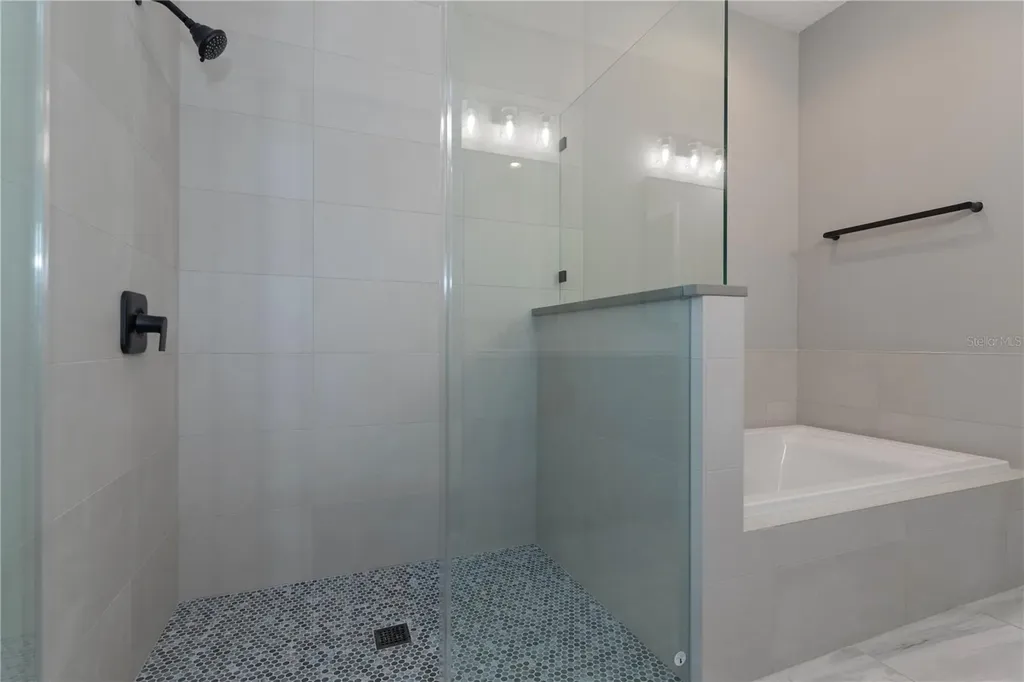 10109 Hayfield Way Tampa FL 33626