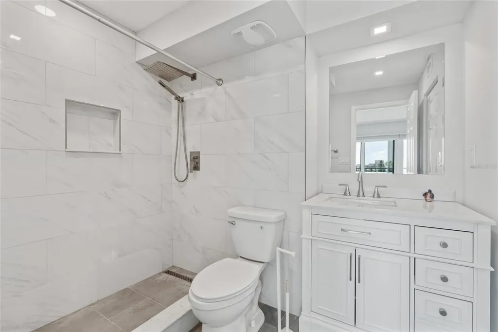 51 Island Way Clearwater Beach FL 33767