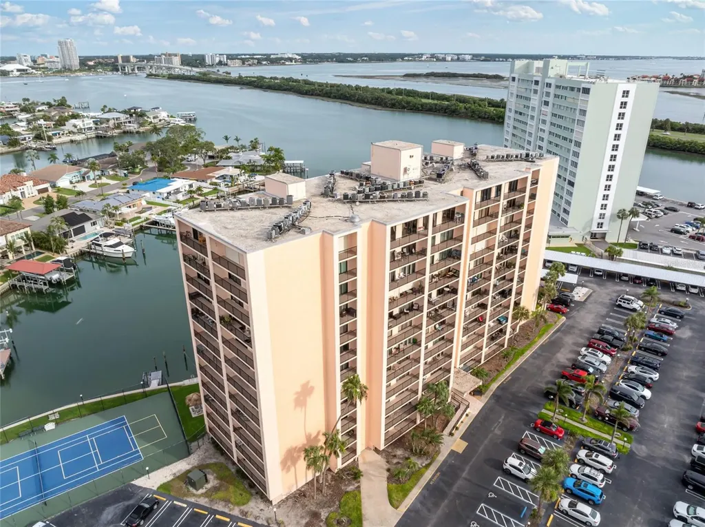 51 Island Way Clearwater Beach FL 33767