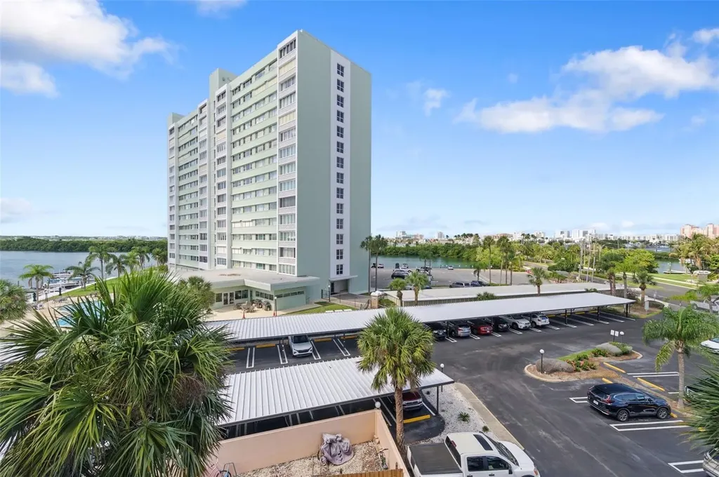 51 Island Way Clearwater Beach FL 33767