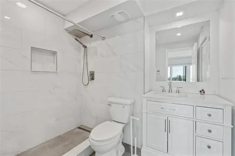51 Island Way Clearwater Beach FL 33767