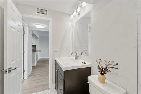 51 Island Way Clearwater Beach FL 33767