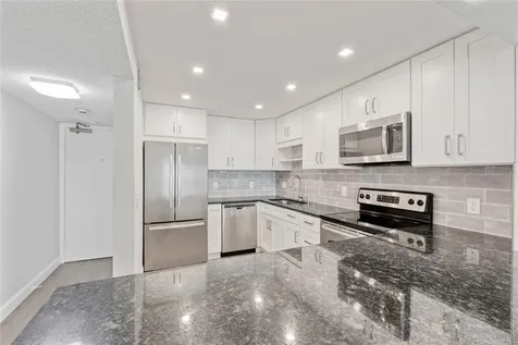 51 Island Way Clearwater Beach FL 33767