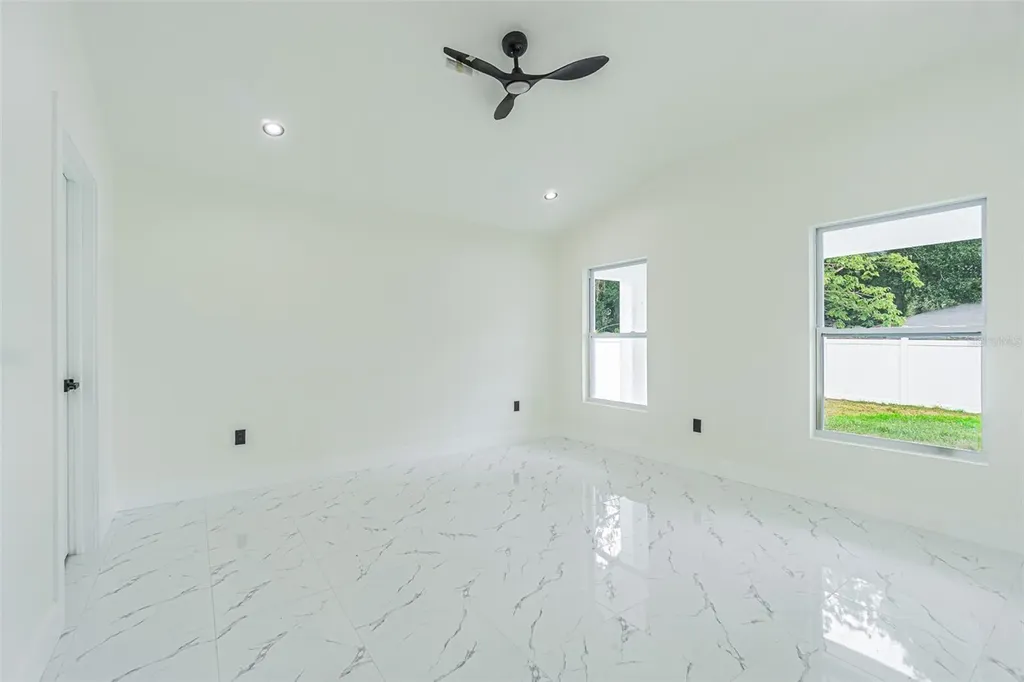 1007 E Eskimo Avenue Tampa FL 33604