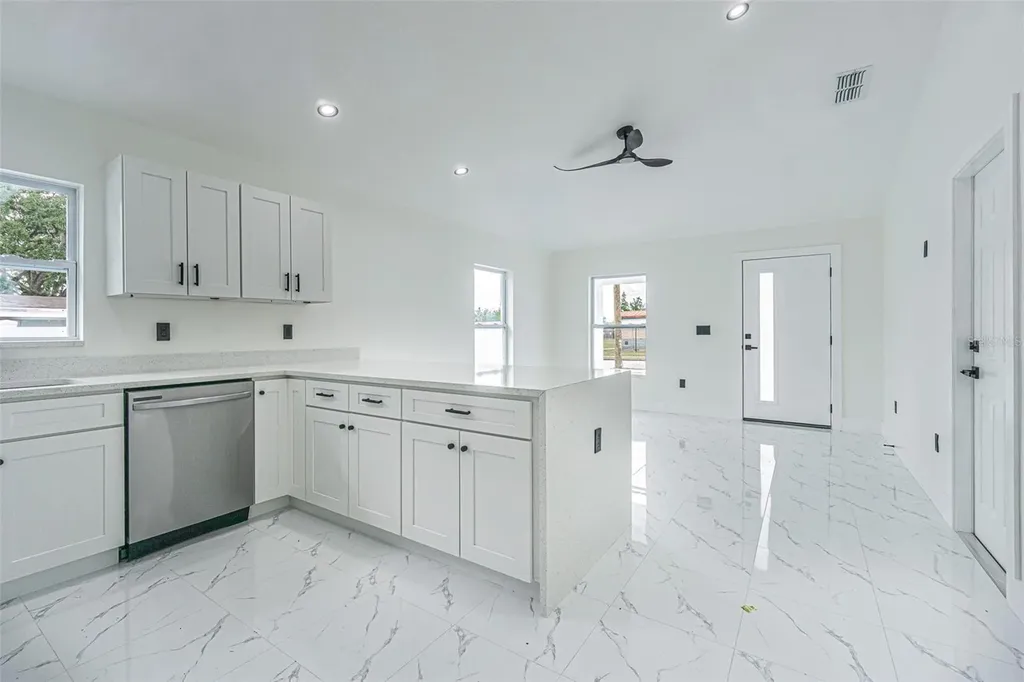 1007 E Eskimo Avenue Tampa FL 33604