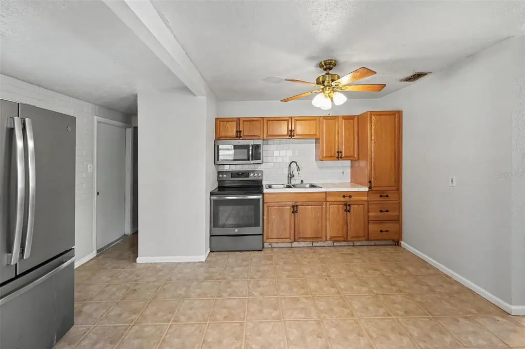 7062 47th Street N Pinellas Park FL 33781