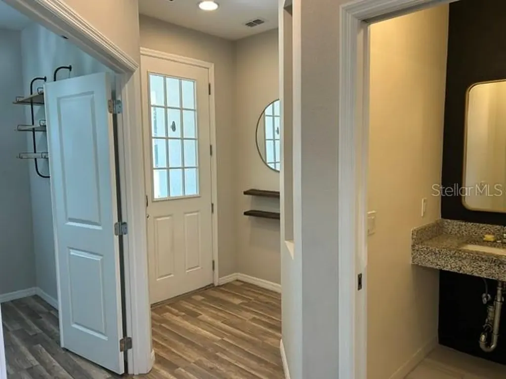 3875 S Fern Creek Avenue Orlando FL 32806
