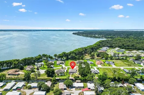 12107 Eagle Point Court Leesburg FL 34788
