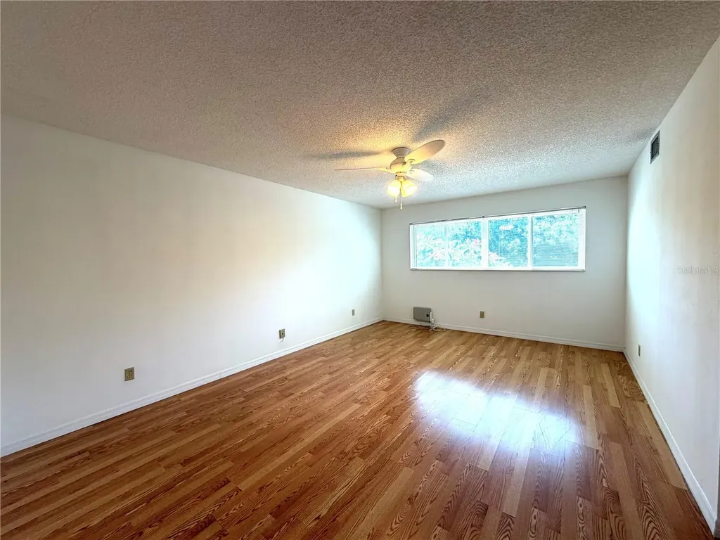 2383 Netherlands Drive Clearwater FL 33763
