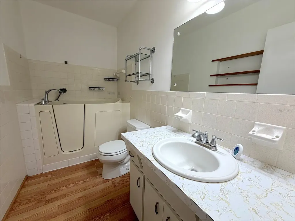 2383 Netherlands Drive Clearwater FL 33763