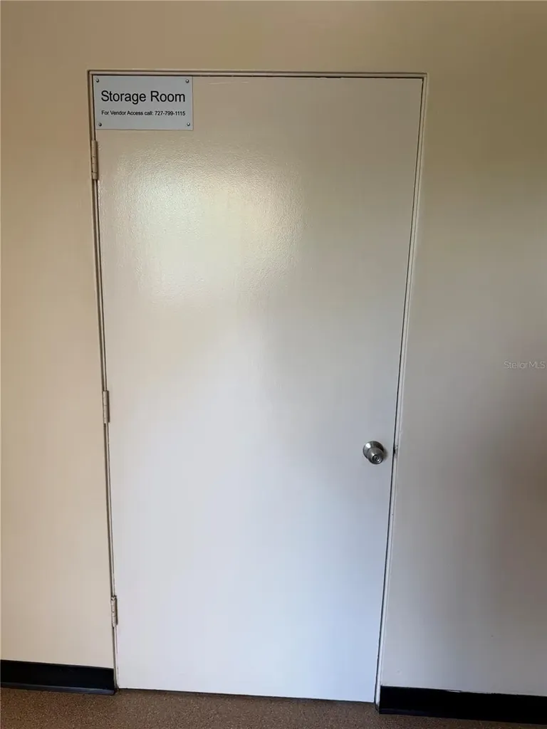 2383 Netherlands Drive Clearwater FL 33763