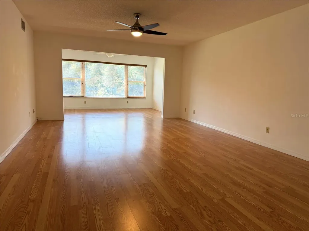 2383 Netherlands Drive Clearwater FL 33763
