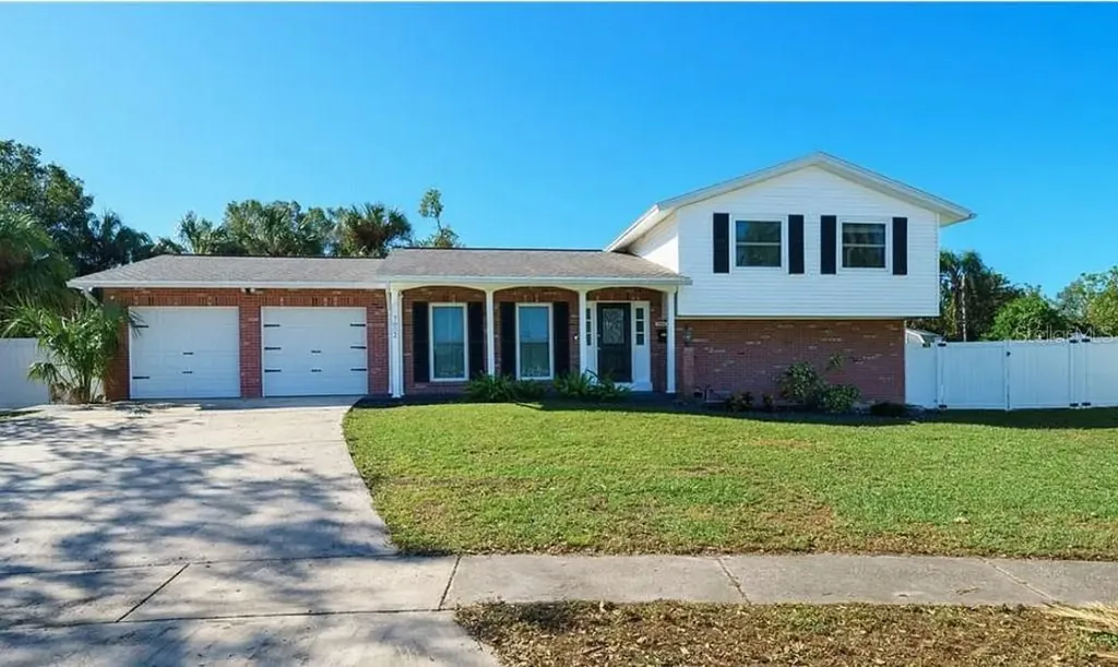 7002 Danewood Court Tampa FL 33615