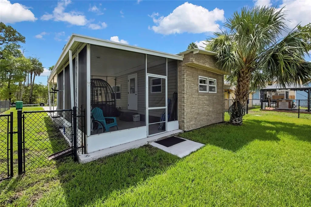 2630 N Comanche Point Crystal River FL 34429