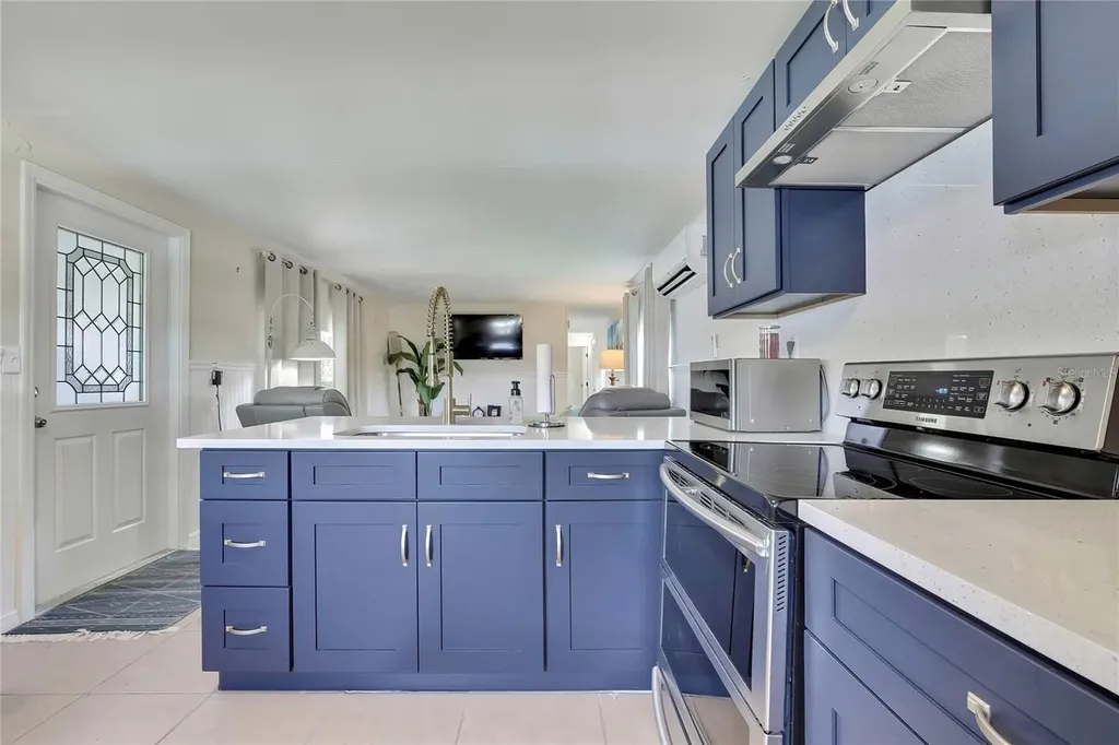 2630 N Comanche Point Crystal River FL 34429