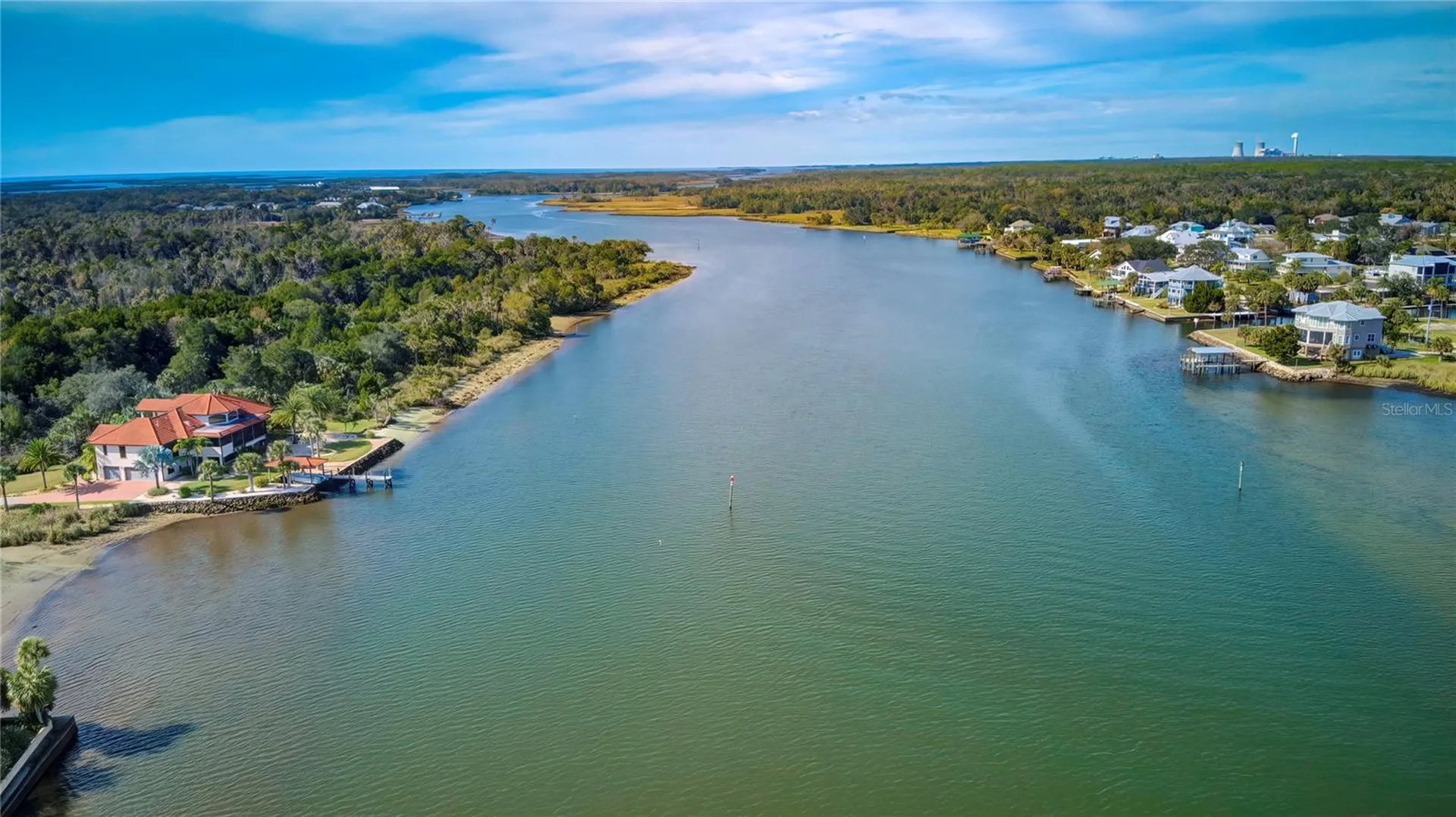 2630 N Comanche Point Crystal River FL 34429