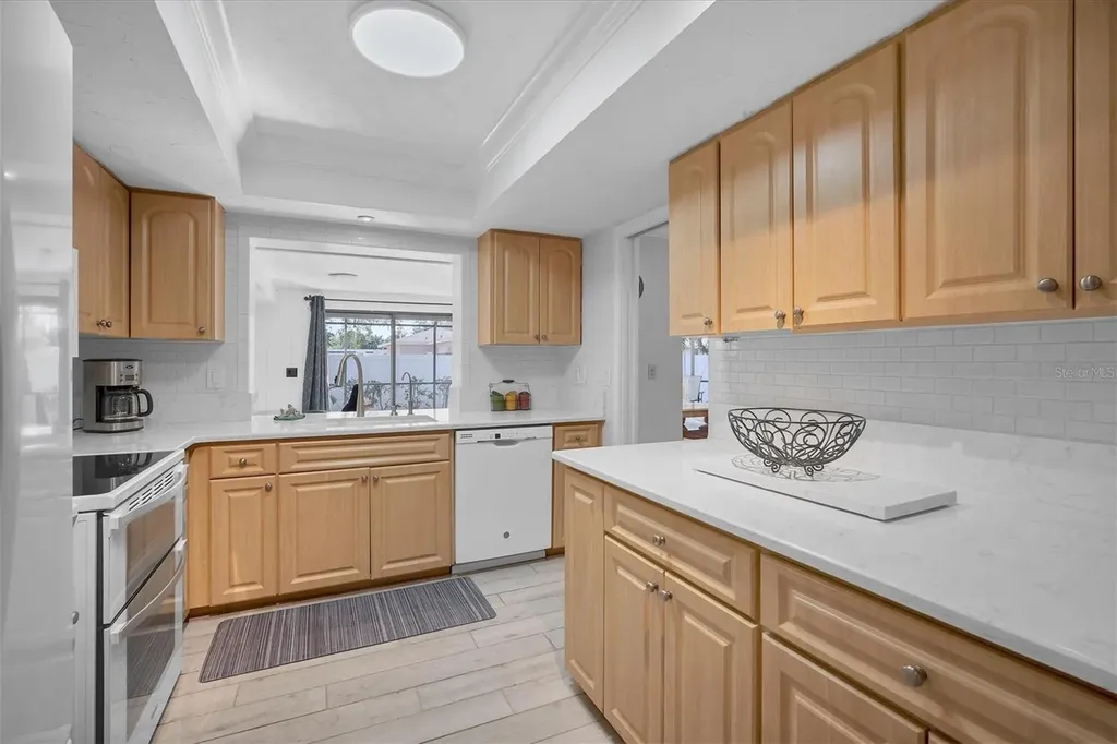 2926 Captiva Drive Sarasota FL 34231