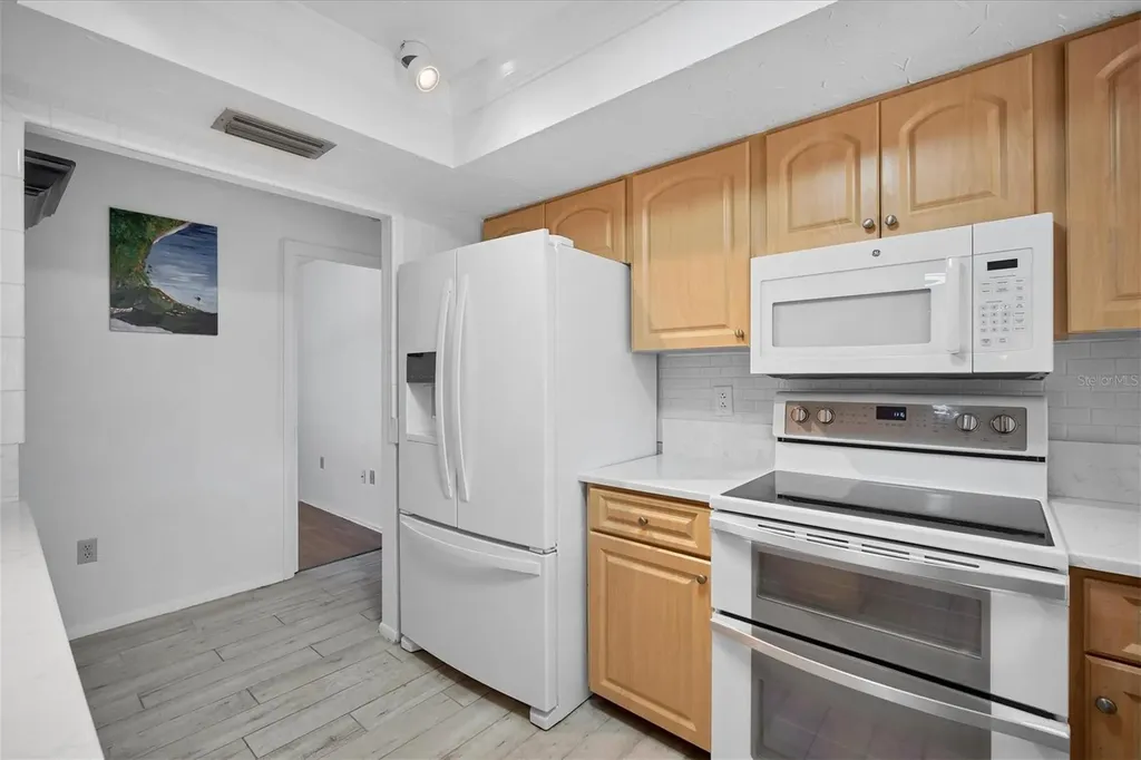 2926 Captiva Drive Sarasota FL 34231