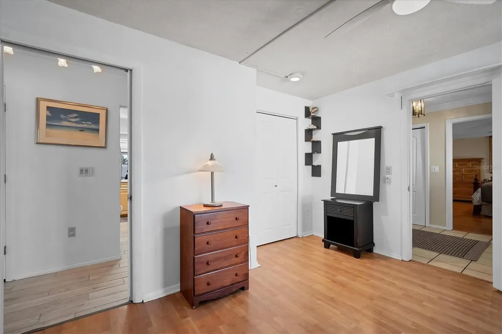 2926 Captiva Drive Sarasota FL 34231