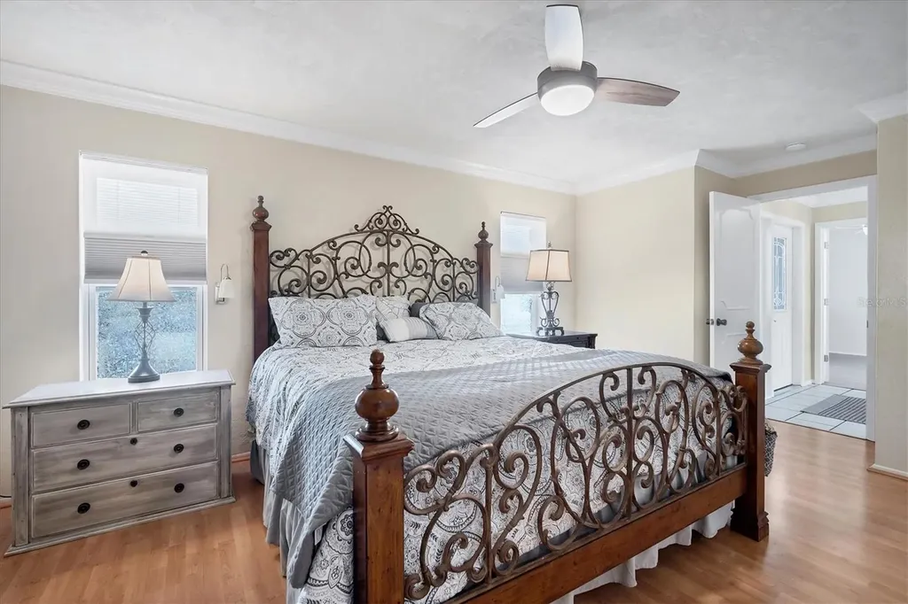 2926 Captiva Drive Sarasota FL 34231