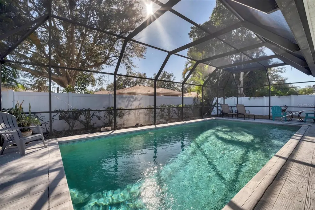 2926 Captiva Drive Sarasota FL 34231