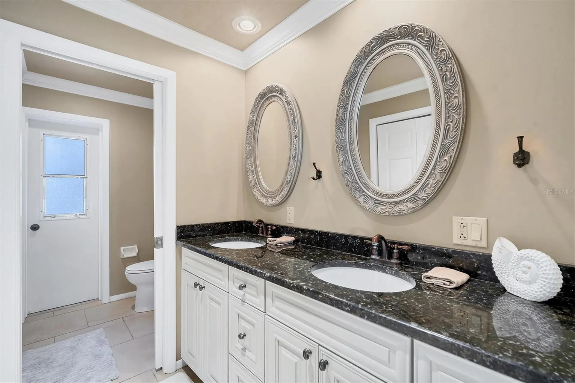 2926 Captiva Drive Sarasota FL 34231