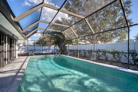 2926 Captiva Drive Sarasota FL 34231