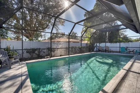 2926 Captiva Drive Sarasota FL 34231