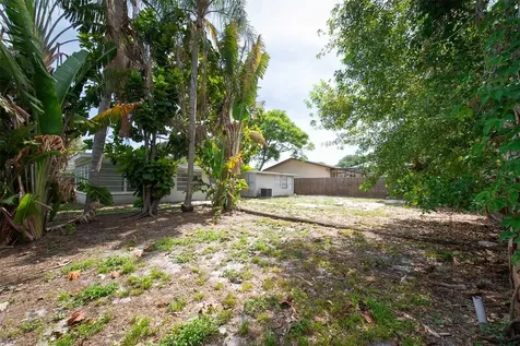 110 14th Avenue SW Largo FL 33770