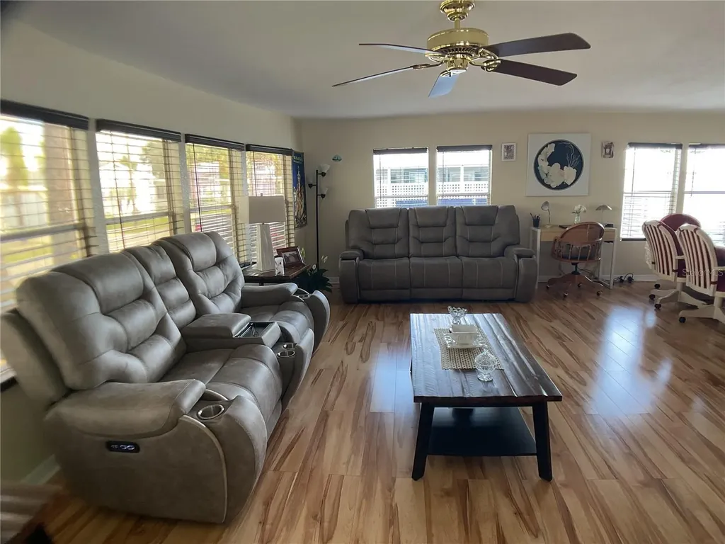 2100 Kings Highway Port Charlotte FL 33980