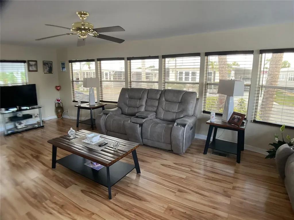 2100 Kings Highway Port Charlotte FL 33980