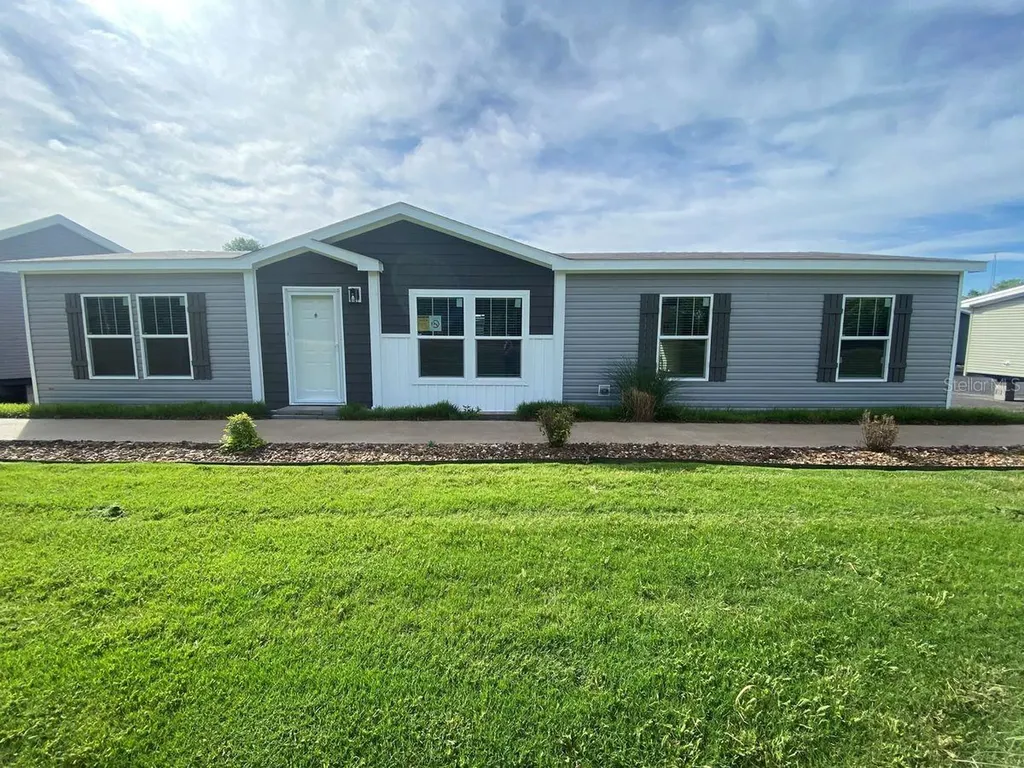 10315 Gregory Avenue Hastings FL 32145